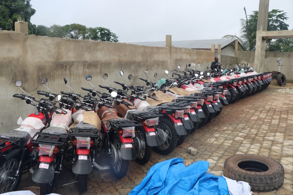 Solidaridad presents 30 motorbikes, office equipment to local partners in Bong, Lofa, and Nimba